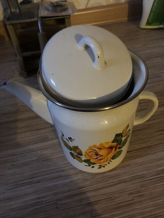 Эмалированный чайник 1,5 л.