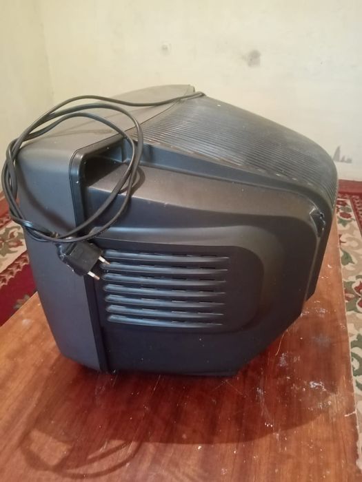 продам телевизор