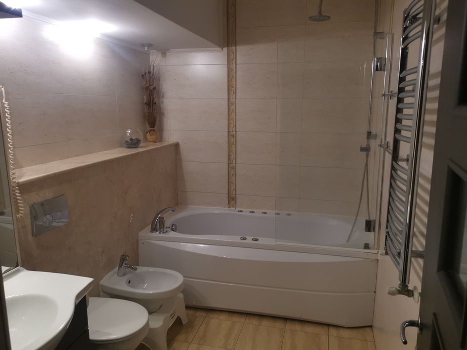 Apartament l  3 camere  97mp+garaj subteran  12000 e
