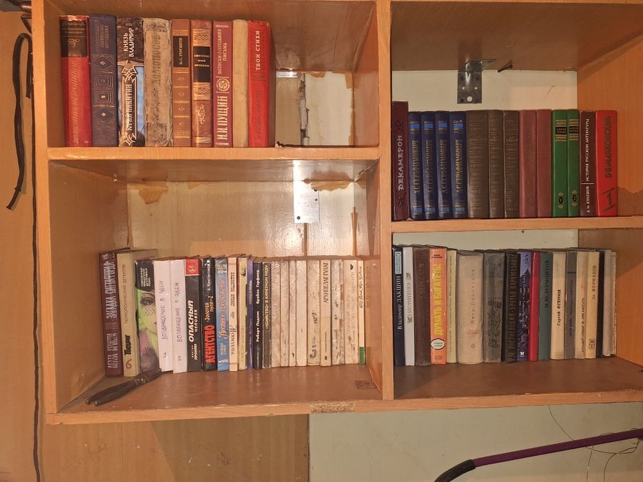 Книги, детективы, литература