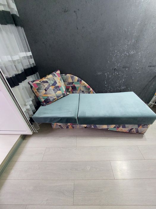 Диван большой мягкии