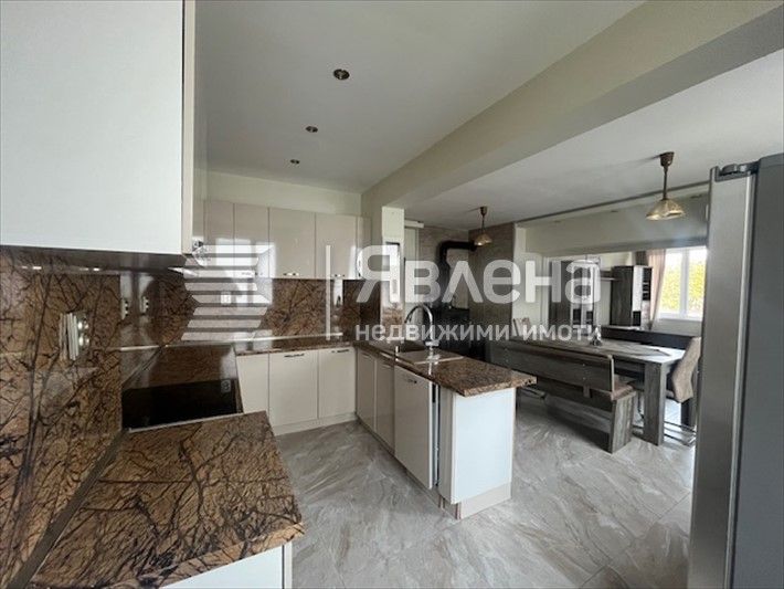 Продава се Етаж от къща в Варна, Галата - 142 кв.м за 1543 €/кв.м - Снимка #10