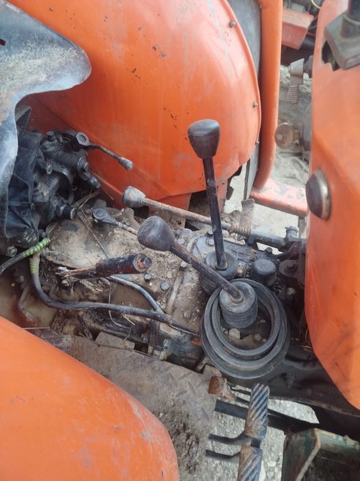 Tractor U 445 fab 2002 și utilaje