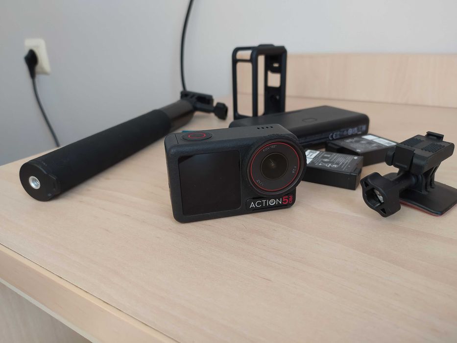 DJI Osmo Action 5 pro Adventure combo