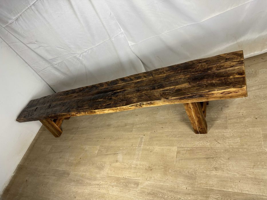 Mobilier rustic din stejar