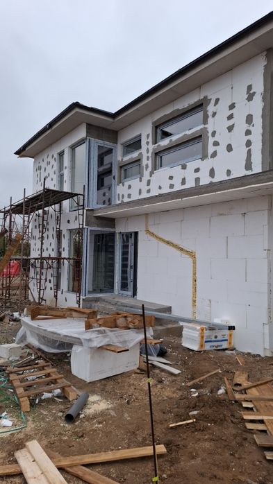 Termopane, uși de garaj, balustrade de sticlă