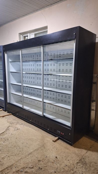 Продаются витиринный холодильники