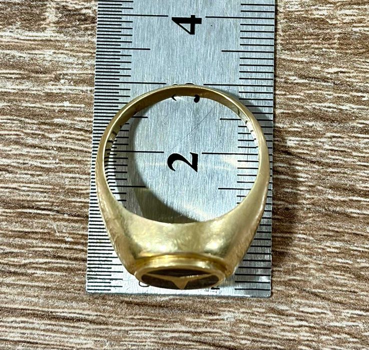 Златен пръстен 7.1 грама 14 карата проба 585