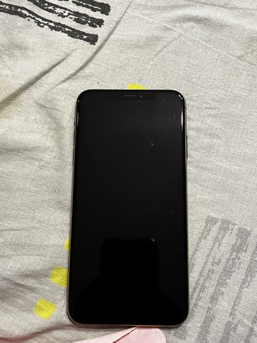 Продам Айфон XS Max