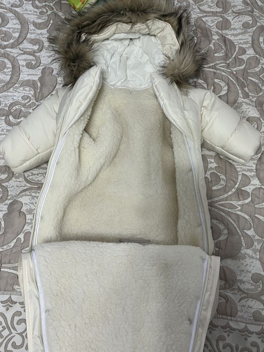 Продам белый комбинезон трансформер