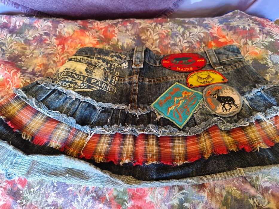 Дънкова поличка за дете продавам