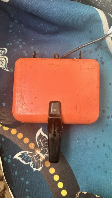 Продам вафельницу