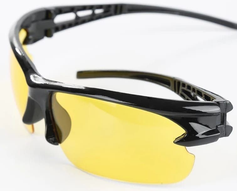 Очки спортивные солнцезащитные
