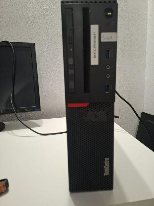 Calculator Lenovo cu ddr4, ssd si i3 6100 windows 11