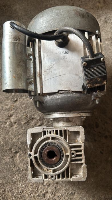 Vand motor cu reductor pentru cazan de palinca /masina tocat carne
