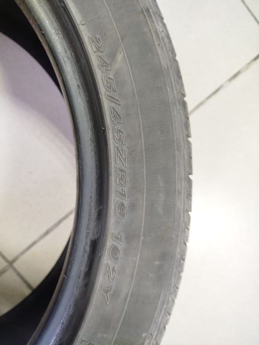 Б/у шина 245/45/19