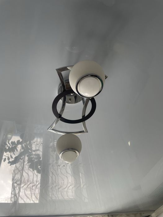 Продаем люстры разные