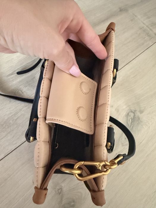 Gentuta noua Steve Madden