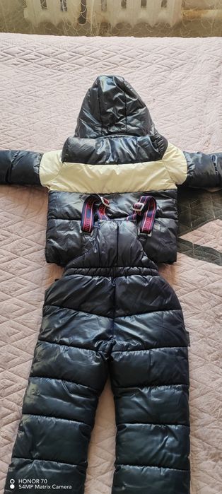 продам детский комбез(MONCLER)
