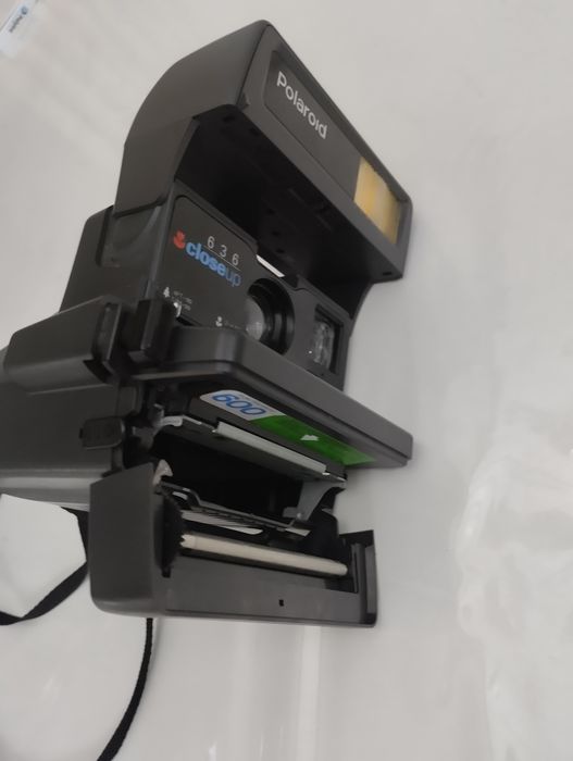 Polaroid     636