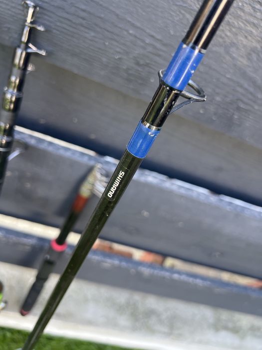 Vand 4 bete de pescuit