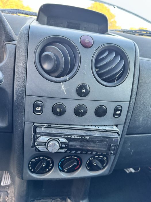 Citroen Berlingo 1.9d 70hp 2004г.