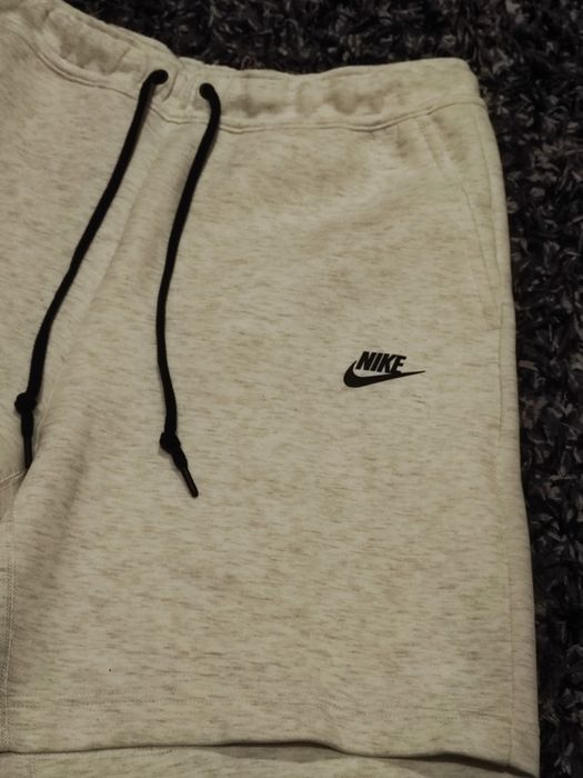 Nike Shorts Tech Fleece L Размер
