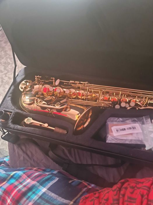 De vanzare saxafon