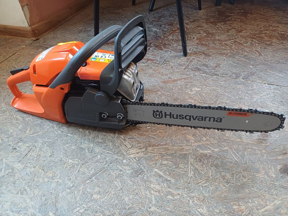Нов бензинов трион  Husqvarna 455