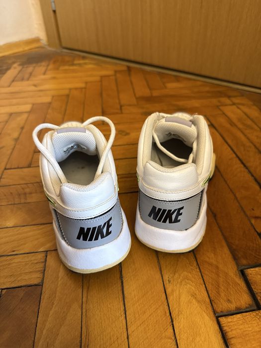 Тенис маратонки Nike City Court
