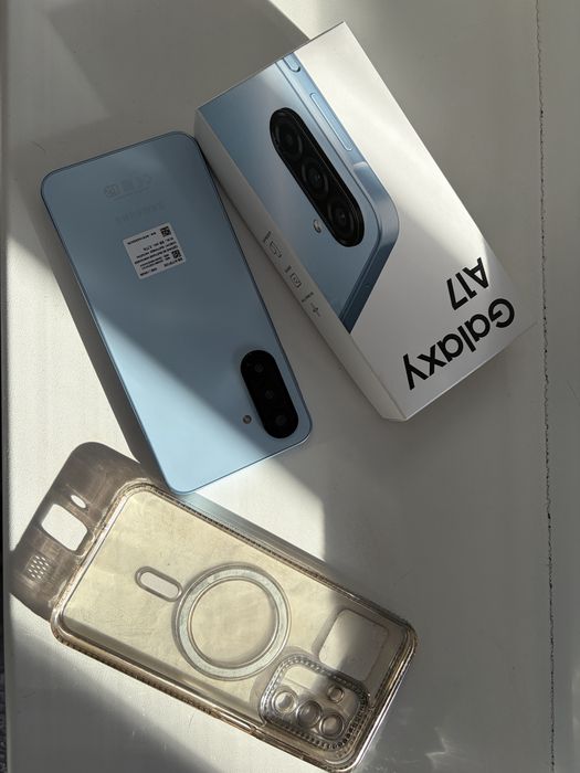 Продаю Samsung A17