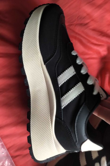 НАМАЛЕНИ - Модни черни и бежови маратонки