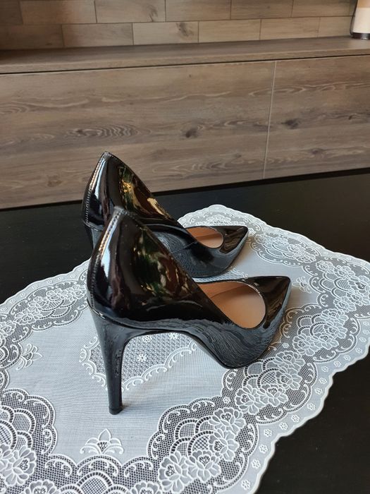 Нови, естествена кожа обувки LAS LOLAS N38