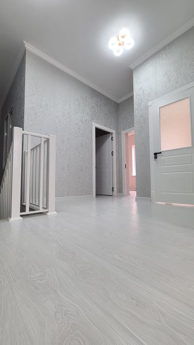 Коттедж сотилади   4 хона +сокольный кават рохат постига якин жойлашга