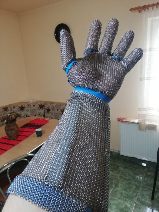 Șorț  și mănușă de măcelar din zale