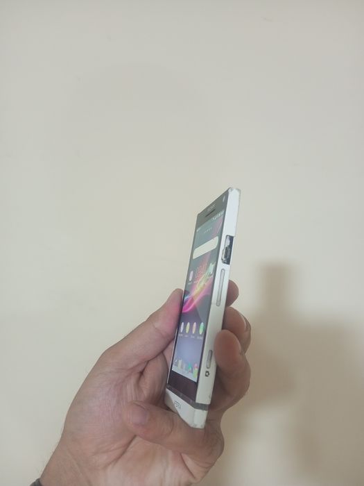 Sony xperia holati yaxshi