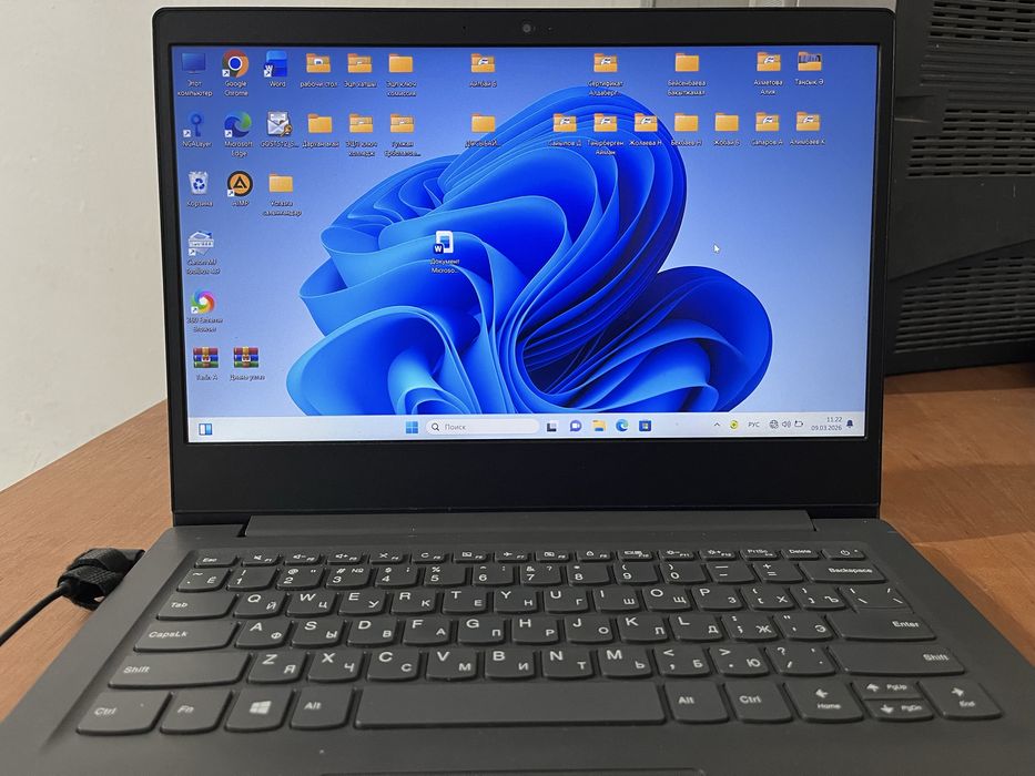 Ноутбук Lenevo полный комплект