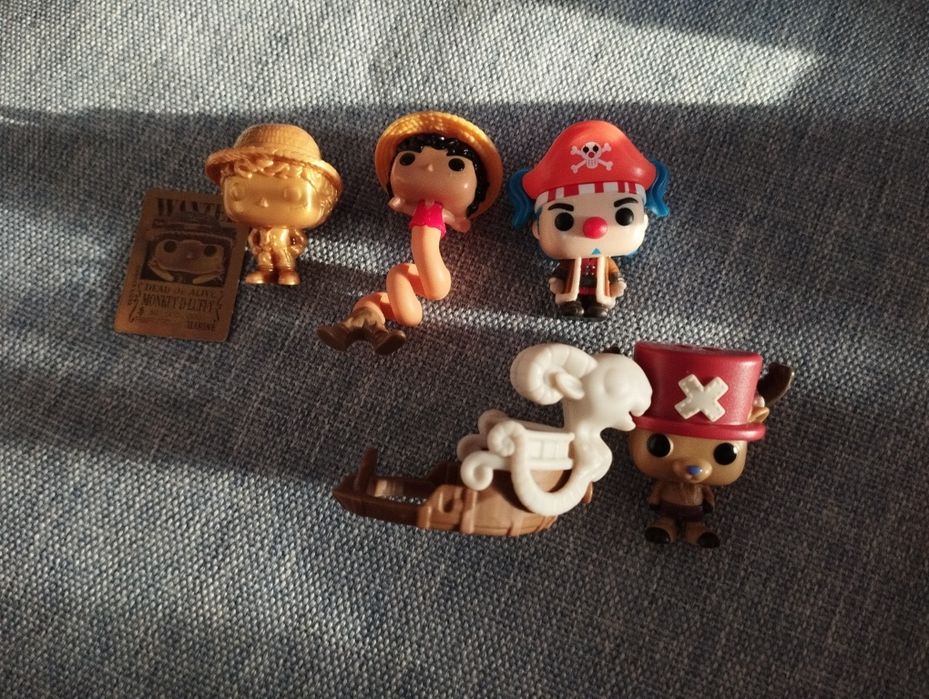 Kinder joy one piece