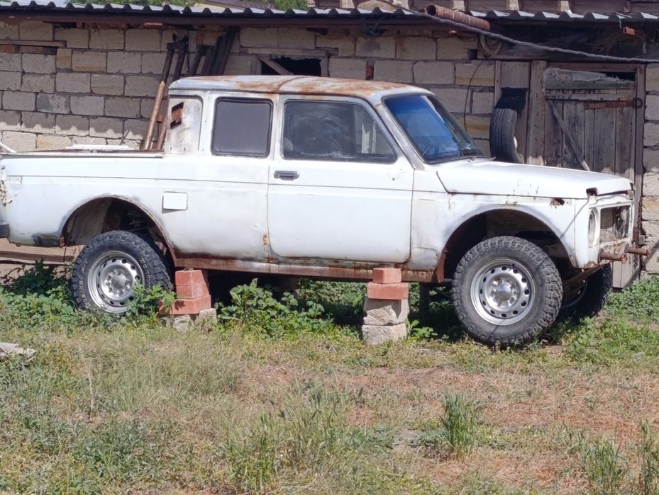 Нива пикап продам
