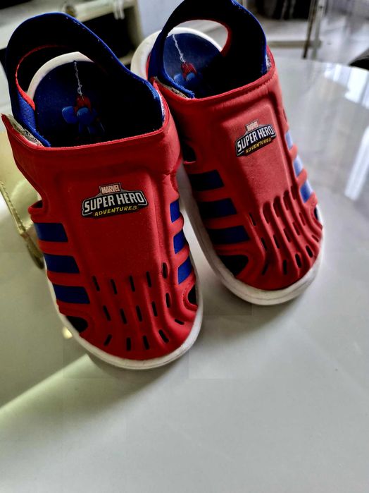 Детски сандали Adidas Marvel