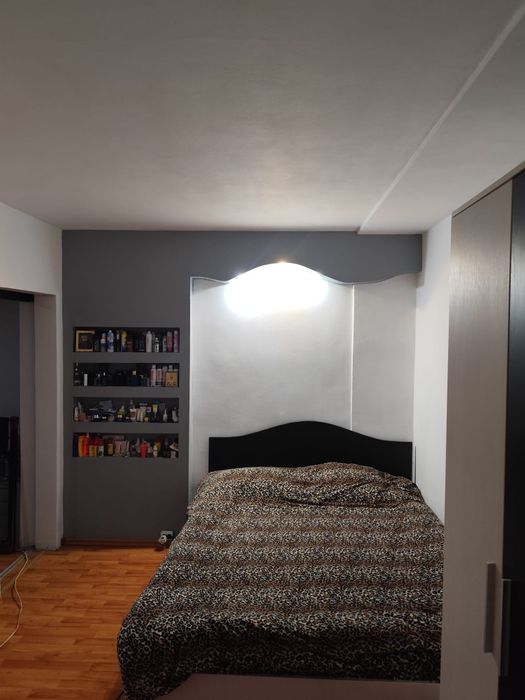 Vind apartament cu 2 camere semidecomandat