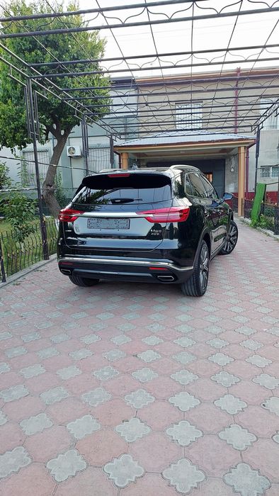 Sotiladi Hongqi SH5 4×4 kraska toza navorotlari bor