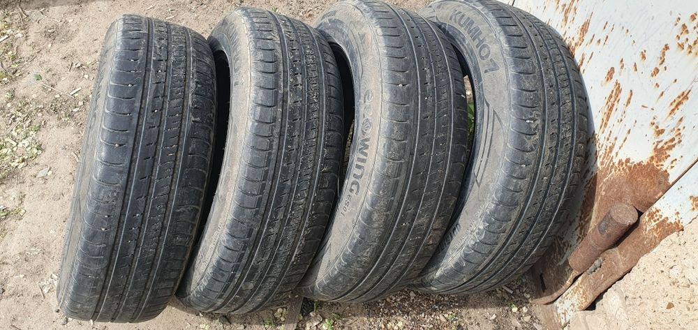 Продам шины Kumho Ecowing  185/65 R 15 88H  бывшие в употреблении.