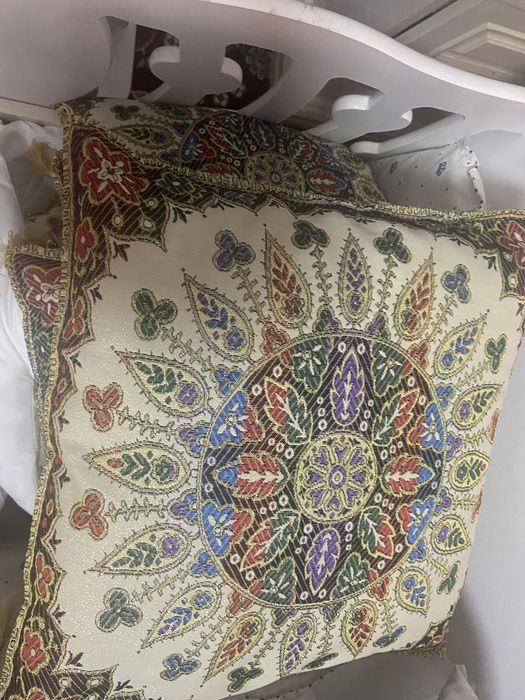 Новые подушки красивые