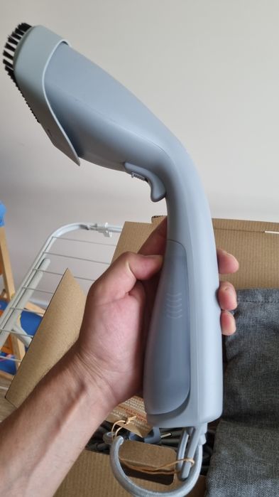 Уред за гладене с пара AEG