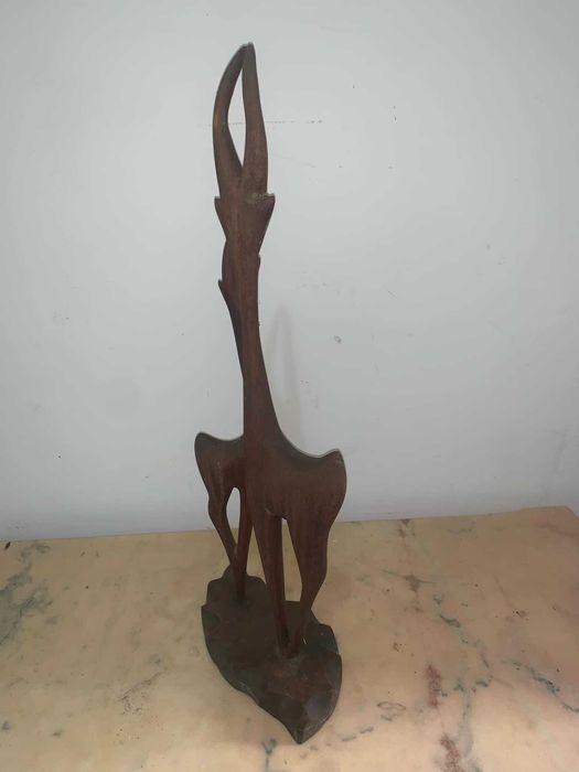 Sculptura caprioare din lemn