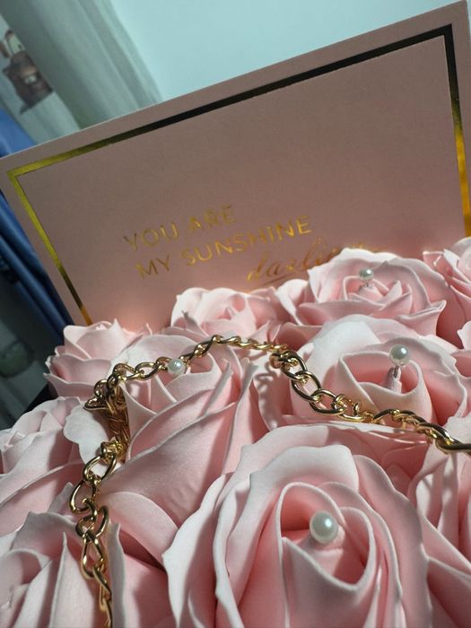 Geantă decorativă cu trandafiri roz