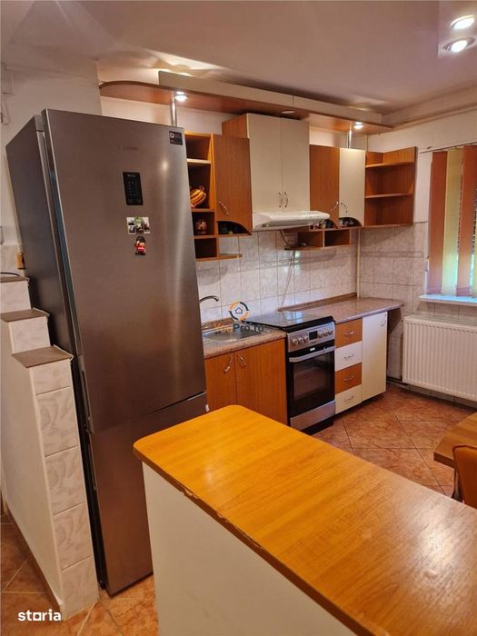 Dambovita 3 camere Decomandat etaj 4