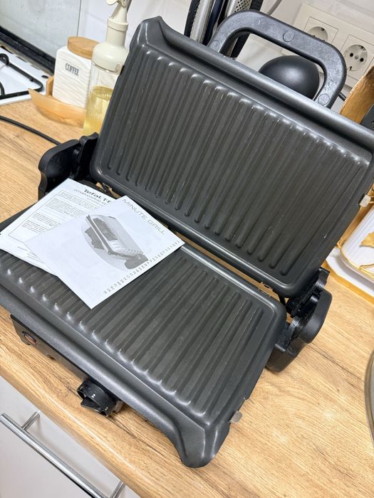 Гриль Tefal серебристый