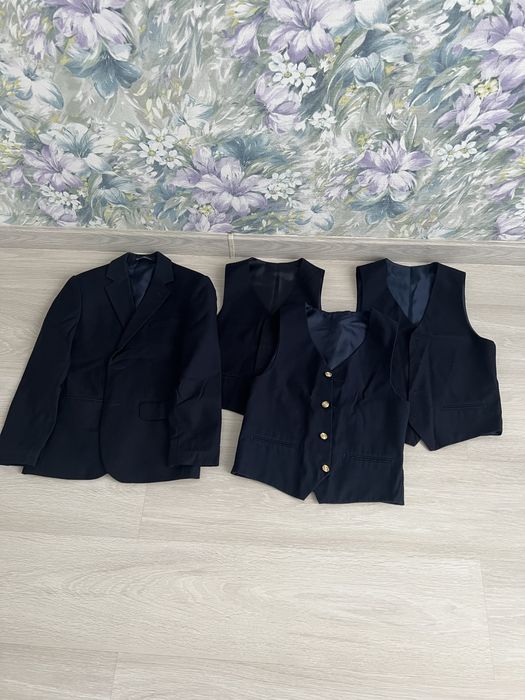 Продам детские жилетки